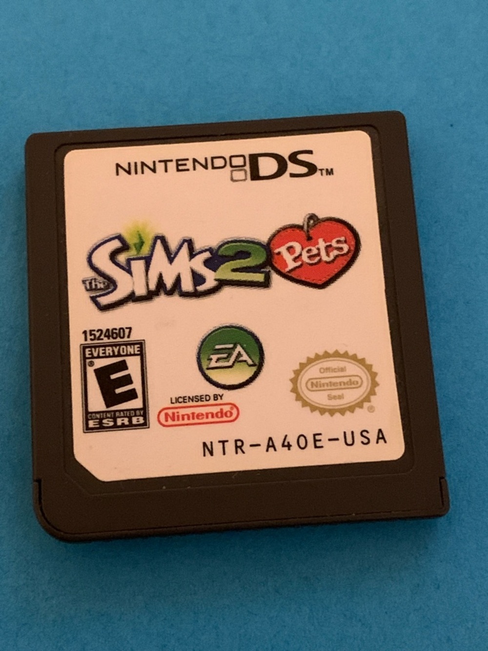 Nintendo DS The Sims 2 Pets Game Card - White, Black, Red, Green